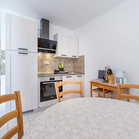 Apartments Melania & Antonia Baska  Exterior photo
