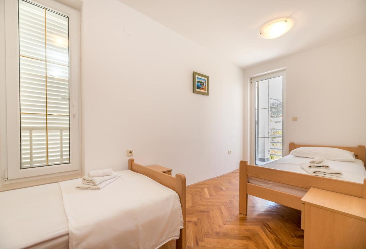 Melania & Antonia Apartment